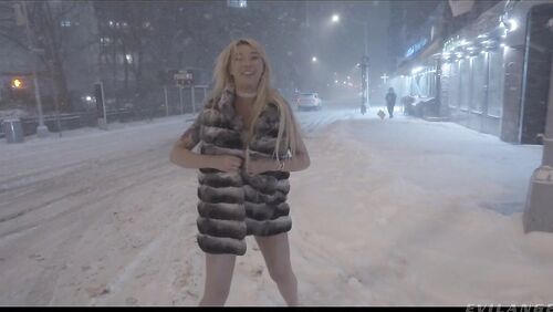 Transsexual Angel - Bonus-Snow Flashing