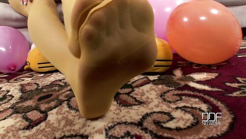 Gettin kinky with balloons!