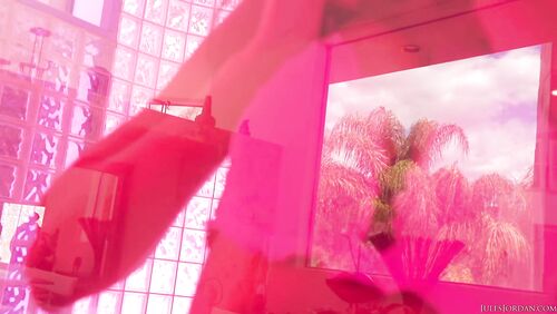 Kimmy Granger's Young Pussy Is Thirsty For A Creampie