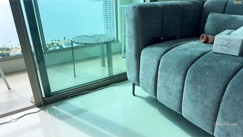 Natural blonde teeny girl masturbating