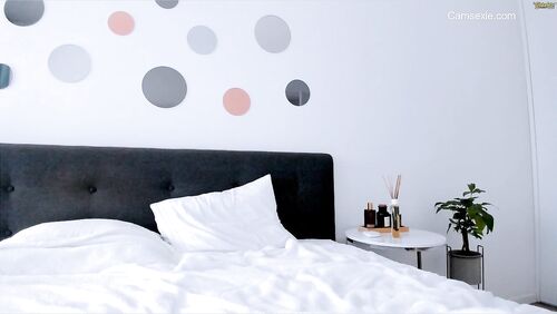 Slim body big silicone tits latina Selena88