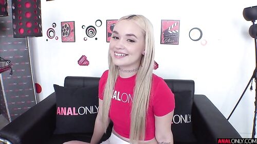 ANALONLY - KHLOE KINGSLEY