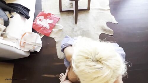 Notgeile Milf Krankenschwester fickt Patienten