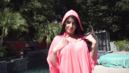 Romi Rain gets her peachy asshole stuffed for Bang Gonzo