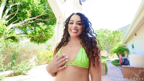 Brianna Bourbon - Voluptuous Anal MILF