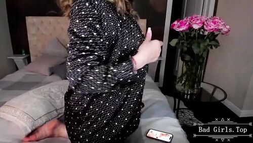 Pretty skinny milf super hot big booty ass web teasing