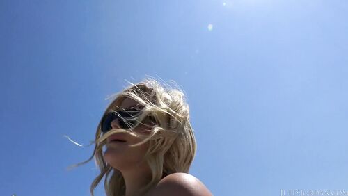 Alexis Texas Brings Her Big Booty To Miami