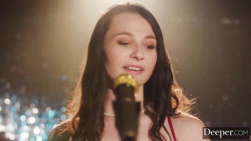 Liz Jordan - Mic Drop