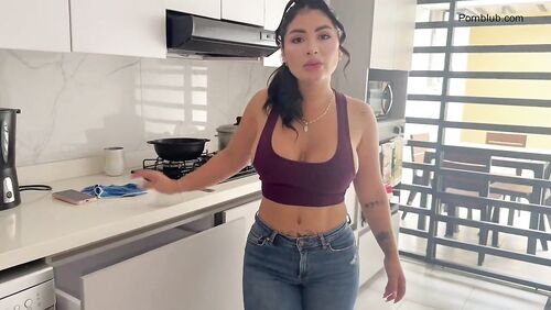 Notgeile Mitbewohner fickt geile Latina Mitbewohnerin
